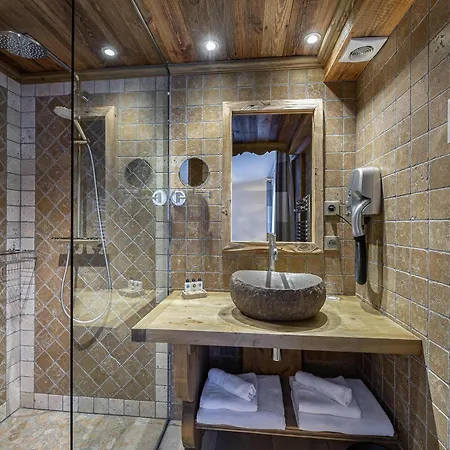 Elegant A Le Praz Avec Spa, Cheminee Et Services Inclus - Fr-1-568-35 (adults Only) シャレー *